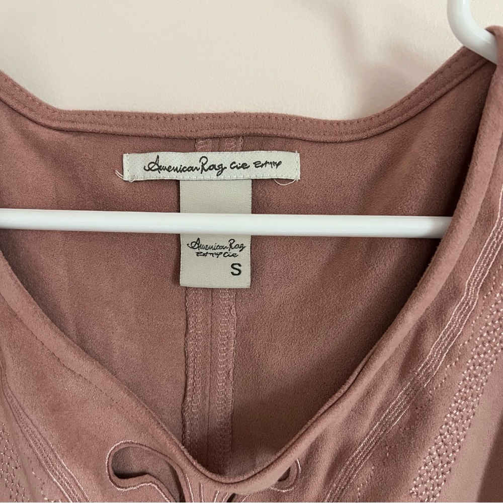 American Rag Dusty Pink Embroidered Tank Top - Picture 2 of 4